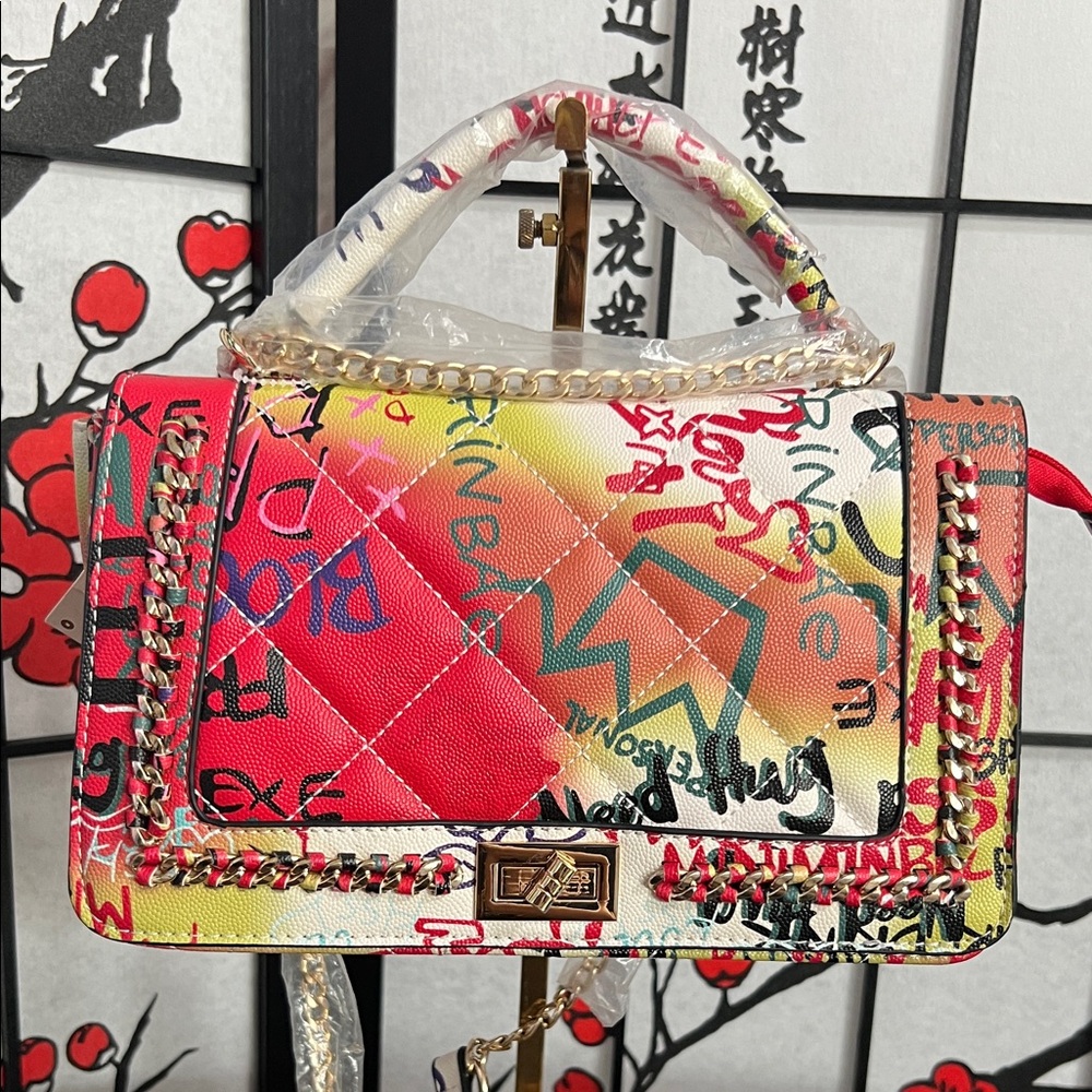 Le Miel Graffiti Quilted Crossbody Bag - Multicolor